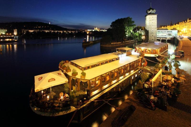 Botel Ristorante Matylda Prag Exteriör bild